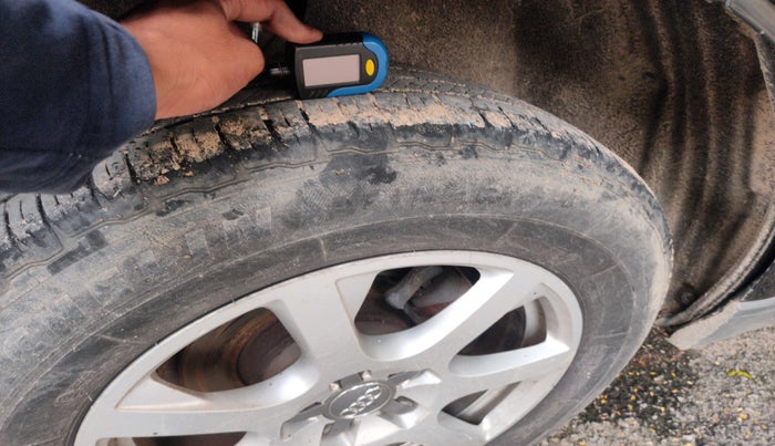 2011 Audi Q5 2.0 TDI QUATTRO, Diesel, Automatic, 89,646 km, tyre