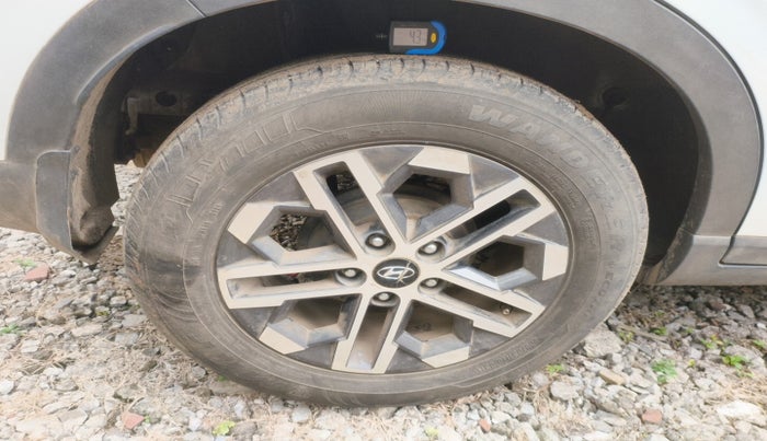 2022 Hyundai VENUE SX (O) 1.5 CRDI, Diesel, Manual, 81,123 km, tyre