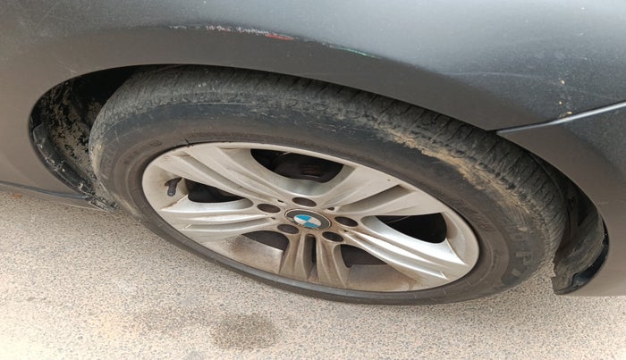 2015 BMW 3 Series 320D SPORTLINE, Diesel, Automatic, 73,656 km, tyre