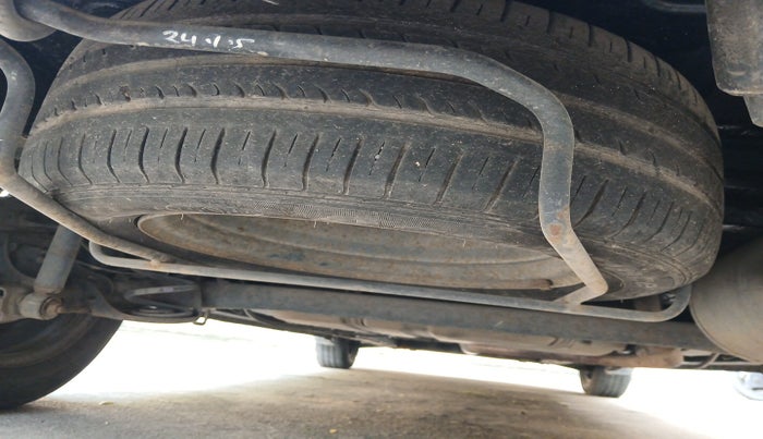 2018 Maruti Ertiga VXI, Petrol, Manual, 26,740 km, tyre