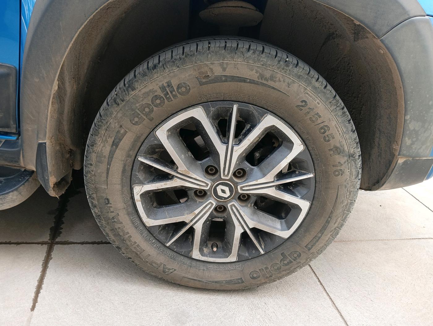 2019 Renault Duster RXS OPT CVT, Petrol, Automatic, 51,939 km, tyre