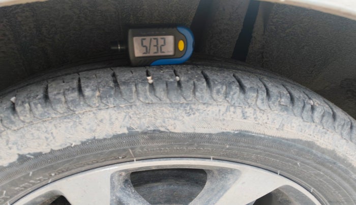 2023 Toyota RUMION G MT, Petrol, Manual, 25,600 km, tyre