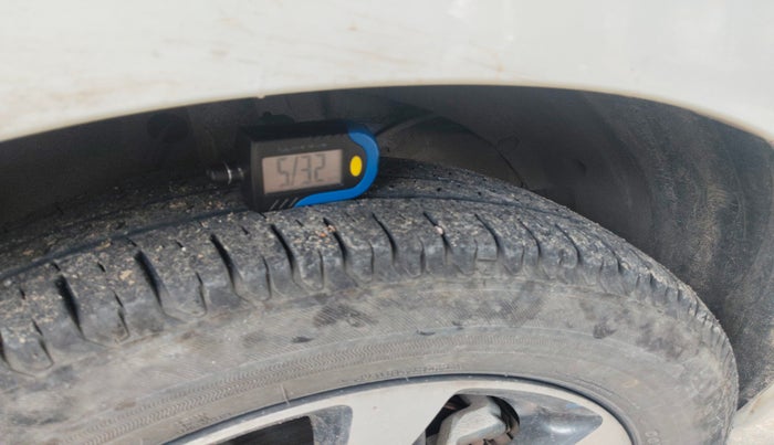 2023 Toyota RUMION G MT, Petrol, Manual, 25,600 km, tyre