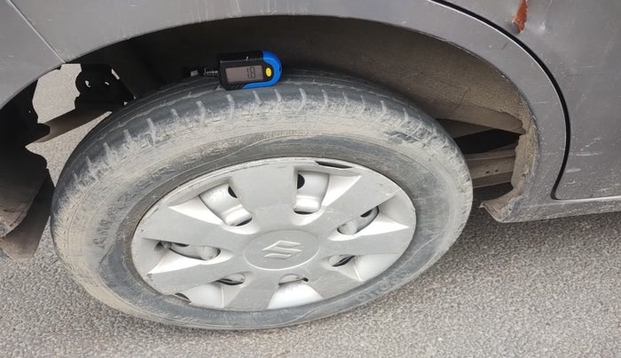 2012 Maruti Wagon R 1.0 LXI CNG, Petrol, Manual, 44,811 km, tyre