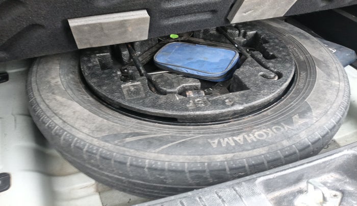 2016 Hyundai Creta SX PLUS 1.6 DIESEL, Diesel, Manual, 81,607 km, tyre