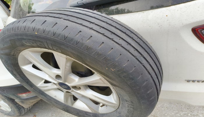 2018 Ford Ecosport TITANIUM 1.5L DIESEL, Diesel, Manual, 5,08,550 km, tyre