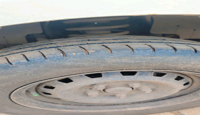 2013 Mahindra Quanto C6, Diesel, Manual, 87,732 km, tyre