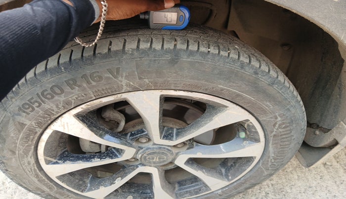 2021 Tata NEXON XMA SUNROOF PETROL, Petrol, Automatic, 59,000 km, tyre