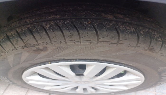 2021 Maruti Dzire VXI AMT, Petrol, Automatic, 13,352 km, tyre