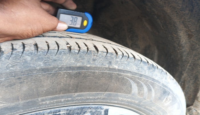 2023 Maruti BREZZA LXI SMART HYBRID, Petrol, Manual, 45,724 km, tyre