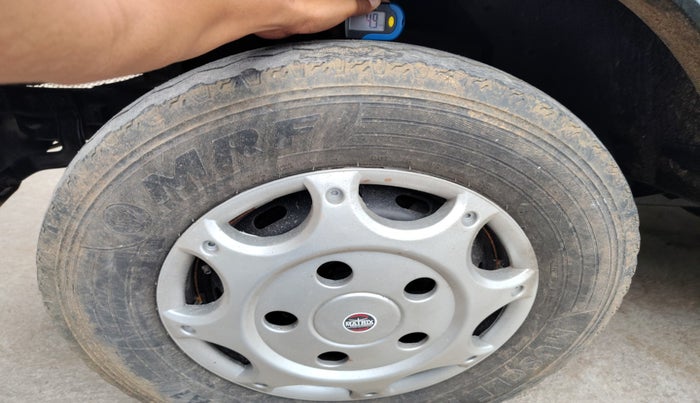 2016 Mahindra Bolero ZLX BS IV, Diesel, Manual, 92,062 km, tyre