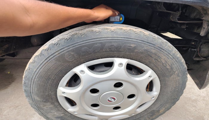 2016 Mahindra Bolero ZLX BS IV, Diesel, Manual, 92,062 km, tyre