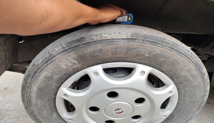 2016 Mahindra Bolero ZLX BS IV, Diesel, Manual, 92,062 km, tyre