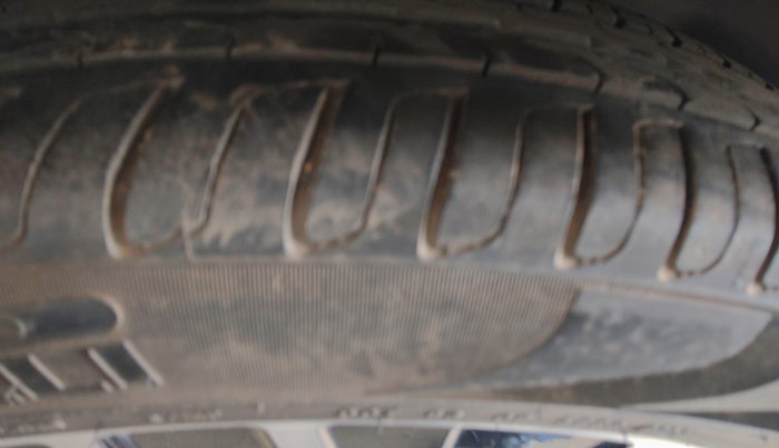 2022 Mercedes Benz GLC CLASS 200 Progressive, Petrol, Automatic, 13,242 km, tyre