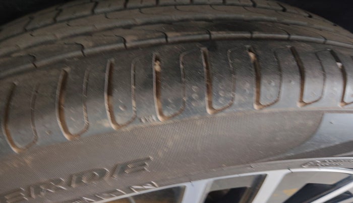 2022 Mercedes Benz GLC CLASS 200 Progressive, Petrol, Automatic, 13,242 km, tyre