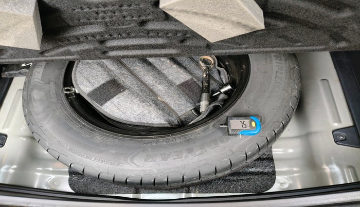 2024 KIA SELTOS  HTX 1.5 PETROL MT, Petrol, Manual, 36,056 km, tyre