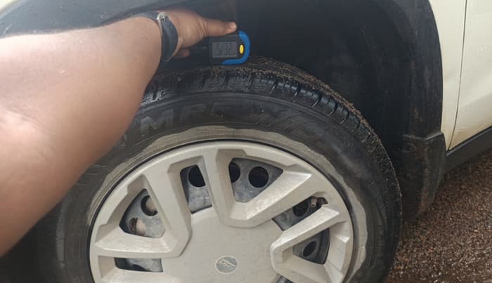2019 Maruti Vitara Brezza VDI, Diesel, Manual, 1,76,171 km, tyre