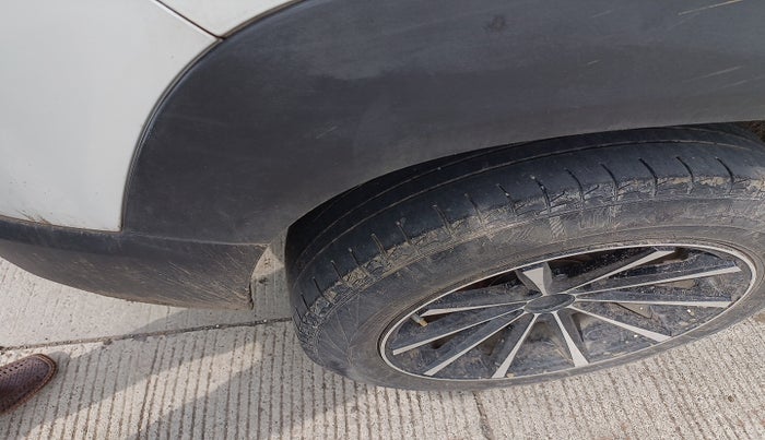 2023 Maruti BREZZA LXI SMART HYBRID, Petrol, Manual, 22,068 km, tyre