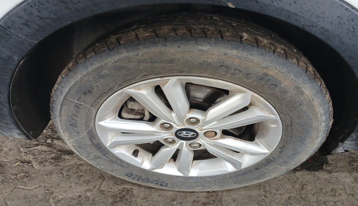 2016 Hyundai Creta SX 1.6 DIESEL, Diesel, Manual, 1,00,018 km, tyre