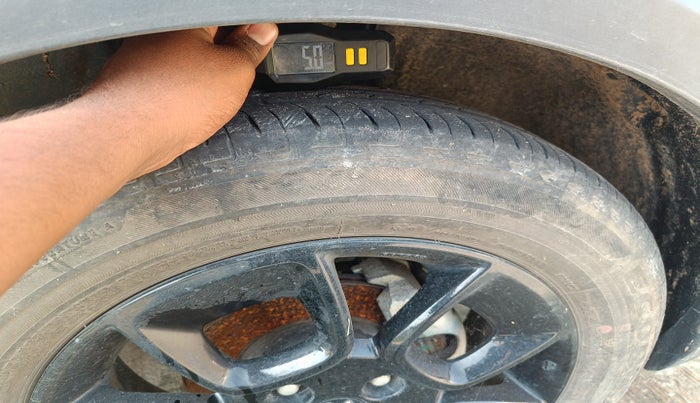 2022 Maruti IGNIS ZETA 1.2, Petrol, Manual, 4,489 km, tyre