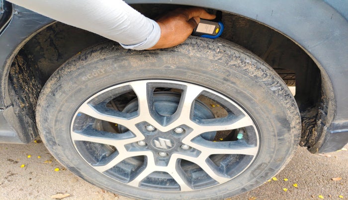 2023 Maruti XL6 ZETA CNG, Petrol, Manual, 46,113 km, tyre