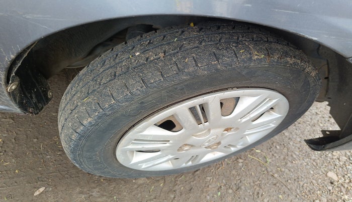 2011 Hyundai Santro Xing GLS, Petrol, Manual, 1,92,132 km, tyre
