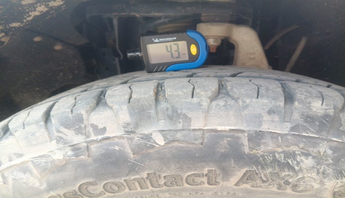 2020 Mahindra MARAZZO M2 8 STR, Diesel, Manual, 99,000 km, tyre