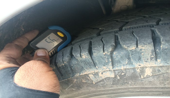 2020 Mahindra MARAZZO M2 8 STR, Diesel, Manual, 99,000 km, tyre