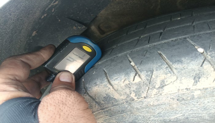 2020 Mahindra MARAZZO M2 8 STR, Diesel, Manual, 99,000 km, tyre