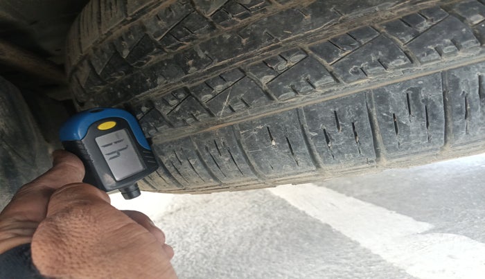 2020 Mahindra MARAZZO M2 8 STR, Diesel, Manual, 99,000 km, tyre