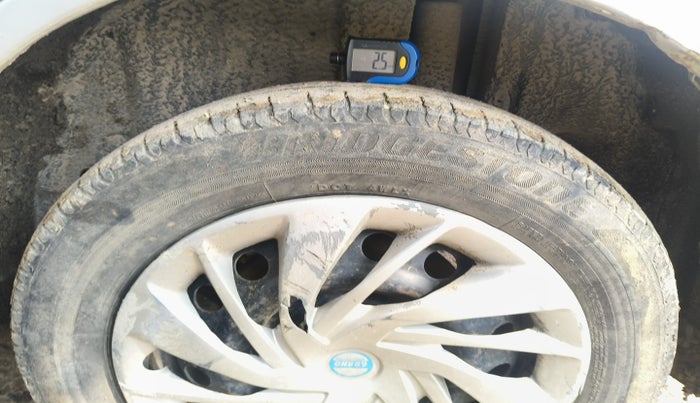2013 Maruti Ertiga VDI, Diesel, Manual, 84,030 km, tyre