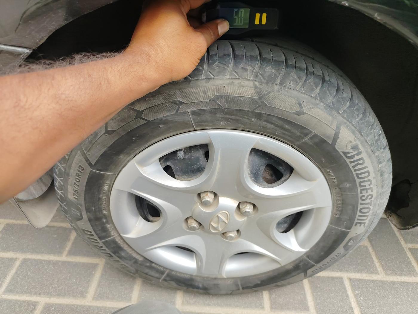 2011 Hyundai Accent EXECUTIVE, Petrol, Manual, 99,942 km, tyre