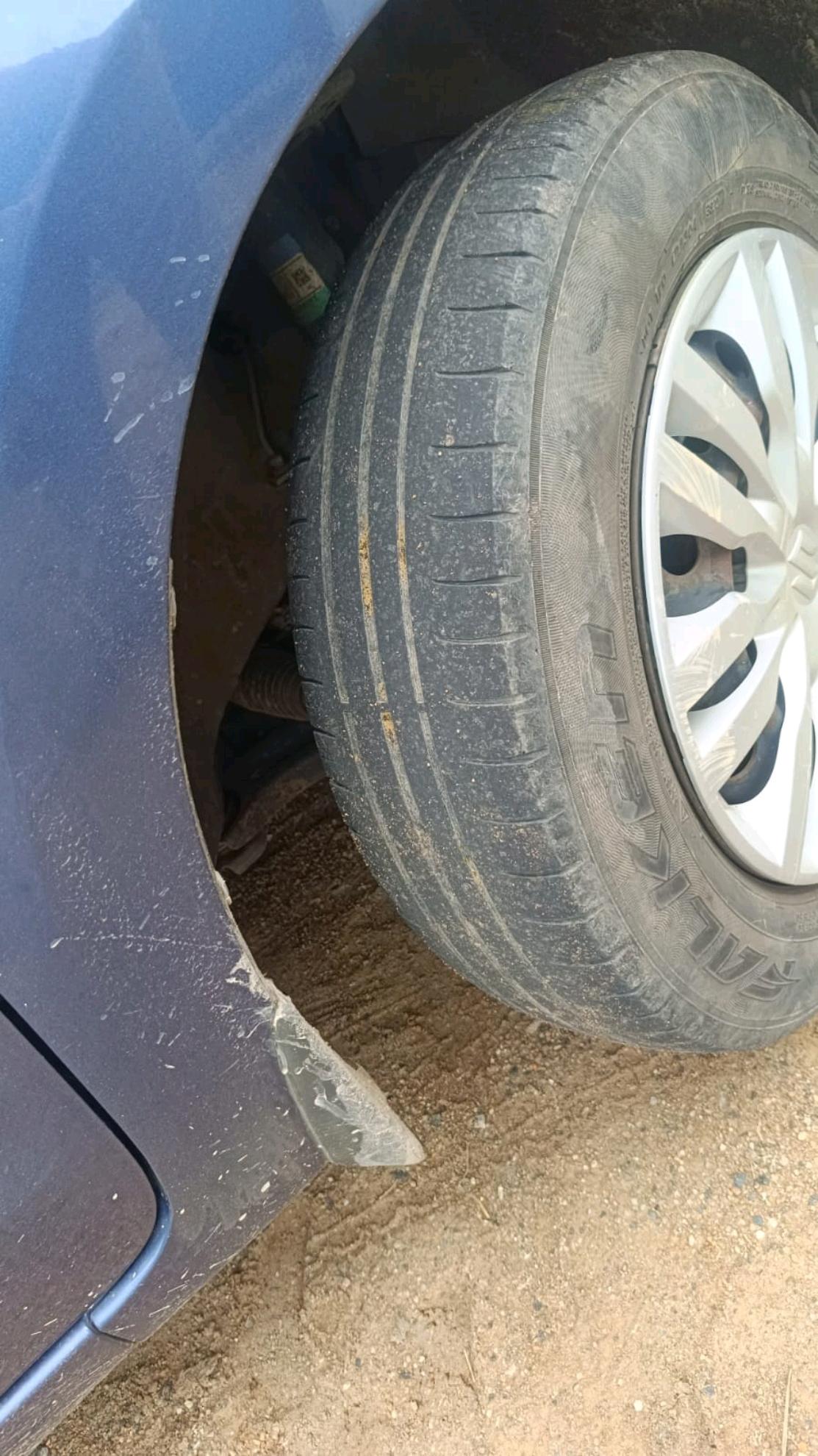 2017 Maruti Dzire VXI, Petrol, Manual, 53,080 km, tyre