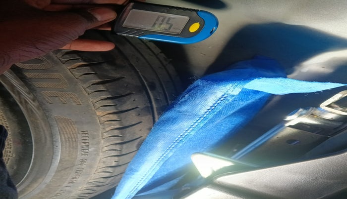 2019 Maruti Dzire VXI, Petrol, Manual, 40,242 km, tyre