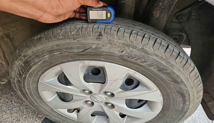 2015 Hyundai Elite i20 SPORTZ 1.2, Petrol, Manual, 75,824 km, tyre