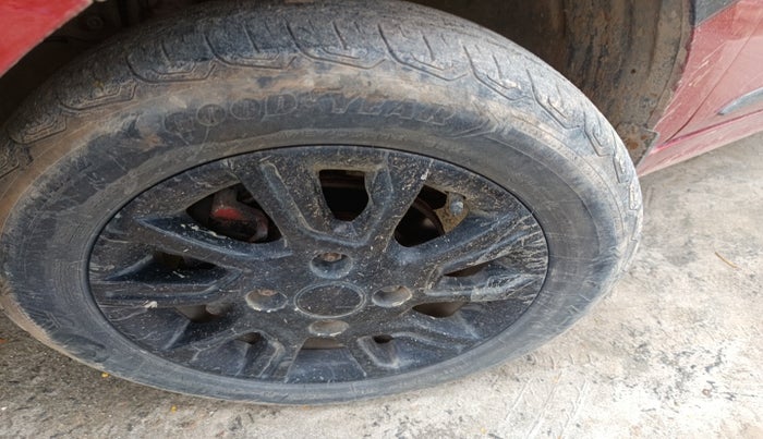 2017 Tata Tiago XZ PETROL, Petrol, Manual, 80,552 km, tyre