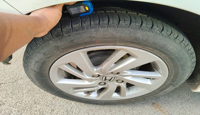 2017 Honda Jazz 1.2L I-VTEC V AT, Petrol, Automatic, 21,350 km, tyre