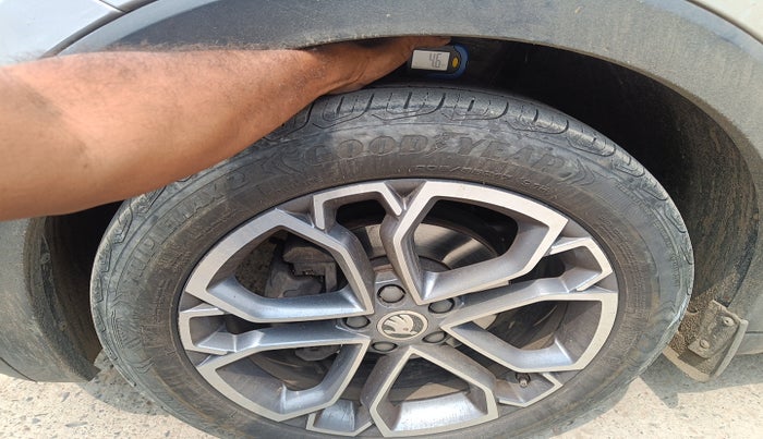 2021 Skoda KUSHAQ STYLE 1.0L TSI AT, Petrol, Automatic, 83,668 km, tyre