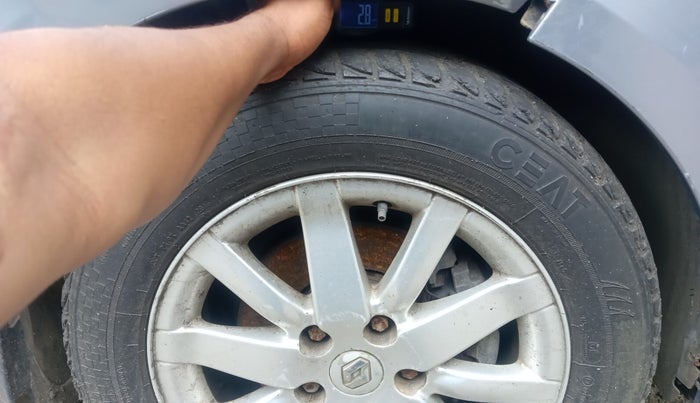 2011 Renault Fluence 2.0 E4 AT, Petrol, Automatic, 82,209 km, tyre