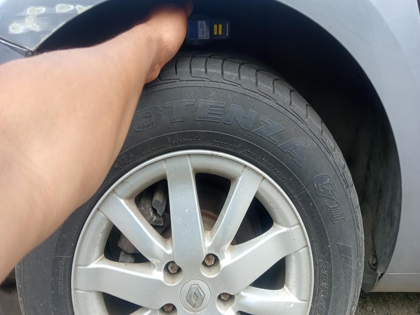 2011 Renault Fluence 2.0 E4 AT, Petrol, Automatic, 82,209 km, tyre