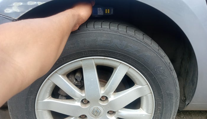 2011 Renault Fluence 2.0 E4 AT, Petrol, Automatic, 82,209 km, tyre