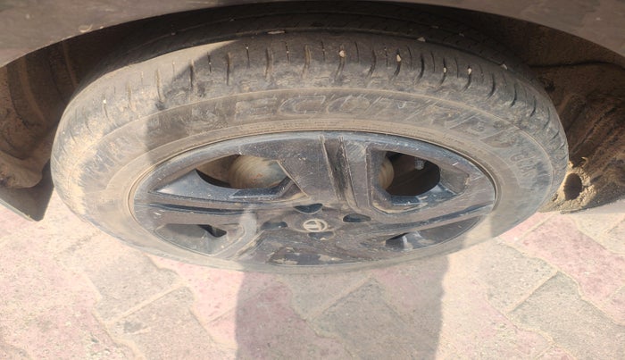 2023 Tata ALTROZ XT PETROL DARK EDITION, Petrol, Manual, 41,453 km, tyre