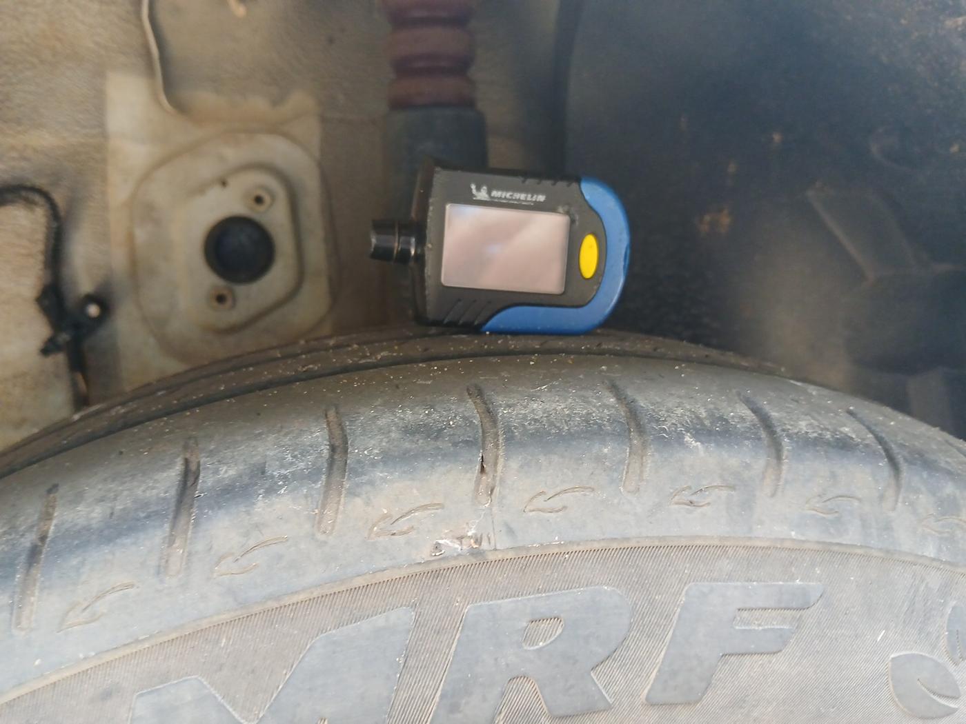 2024 Tata ALTROZ XMS PETROL, Petrol, Manual, 51,184 km, tyre