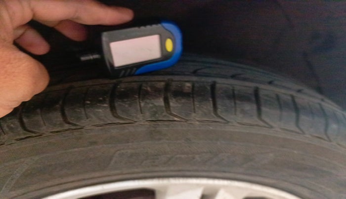 2010 Hyundai i20 SPORTZ 1.2, Petrol, Manual, 1,09,127 km, tyre