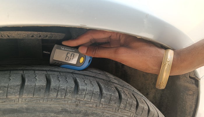 2011 Skoda Fabia ACTIVE 1.2 MPI, Petrol, Manual, 64,463 km, tyre