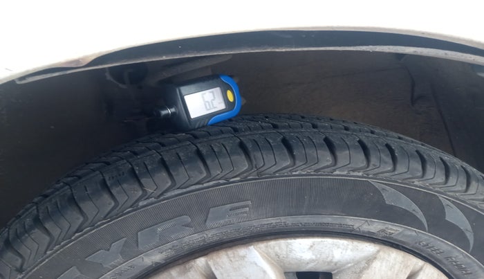 2016 Maruti Alto 800 VXI, Petrol, Manual, 65,80,017 km, tyre