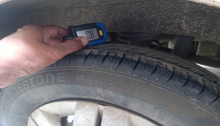 2016 Maruti Alto 800 VXI, Petrol, Manual, 65,80,017 km, tyre