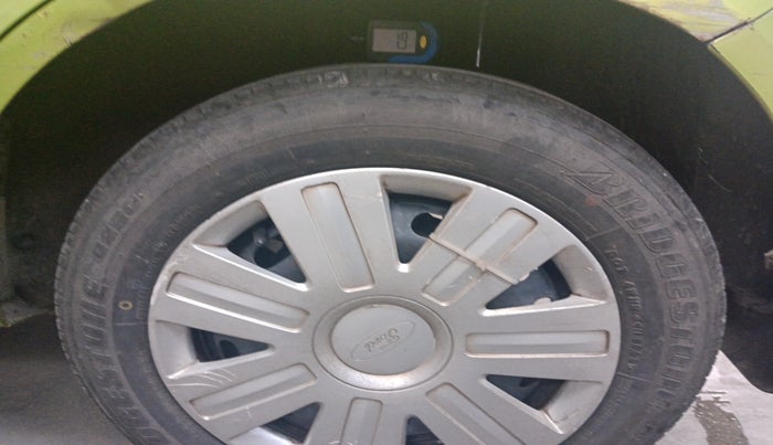 2010 Ford Figo TITANIUM 1.4 DIESEL, Diesel, Manual, 1,21,445 km, tyre