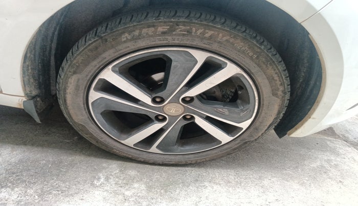 2021 Tata ALTROZ XZ PETROL, Petrol, Manual, 53,895 km, tyre