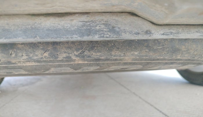 2014 Hyundai Santa Fe 2 WD AT, Diesel, Automatic, 1,53,159 km, tyre